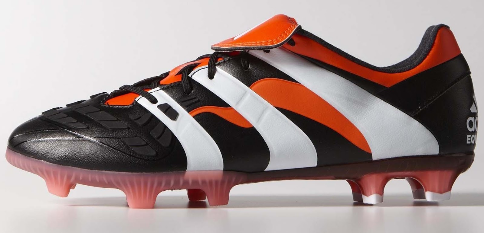 classic adidas predator football boots
